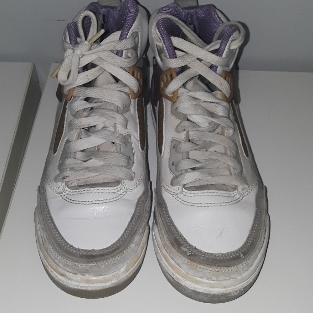 White/purple jordans